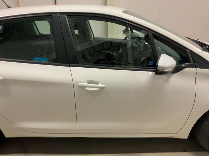 Peugeot 208 1.6 Blue-HDi Active 2016 – снимка 10