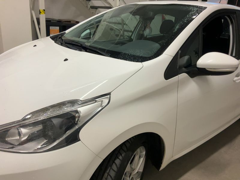 Peugeot 208 1.6 Blue-HDi Active 2016 – снимка 2