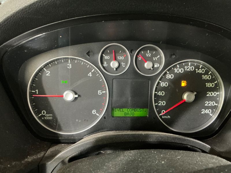 Ford C-Max 2.0 TDCi Ghia 2004 – снимка 4