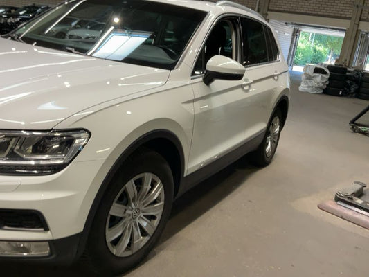 Volkswagen Tiguan 2.0 TDI Highline 4Motion BlueMotion Tech 2017 – снимка 2