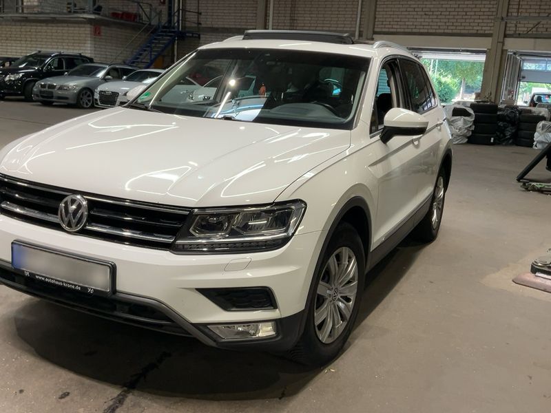 Volkswagen Tiguan 2.0 TDI Highline 4Motion BlueMotion Tech 2017 – снимка 1