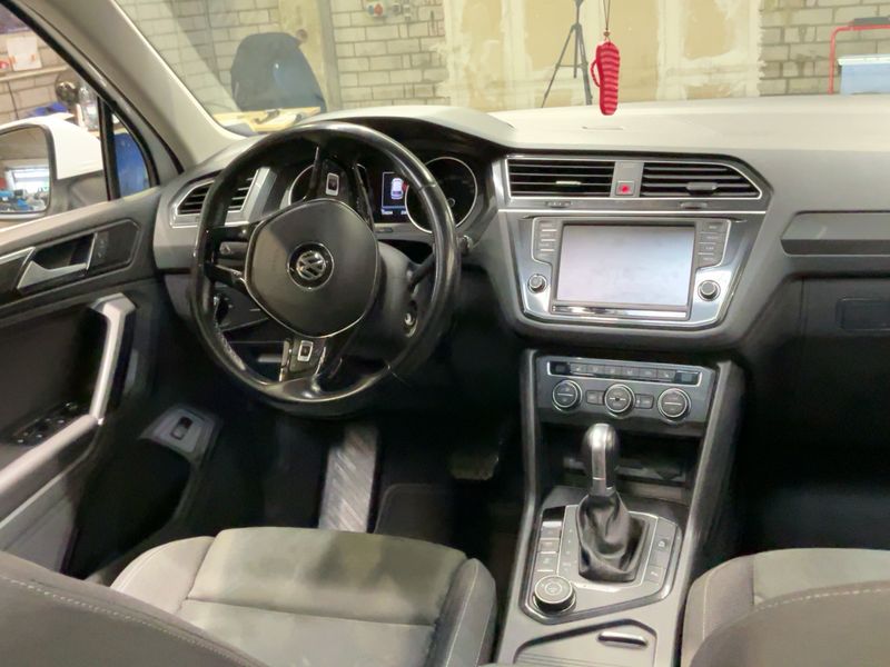 Volkswagen Tiguan 2.0 TDI Highline 4Motion BlueMotion Tech 2017 – снимка 17