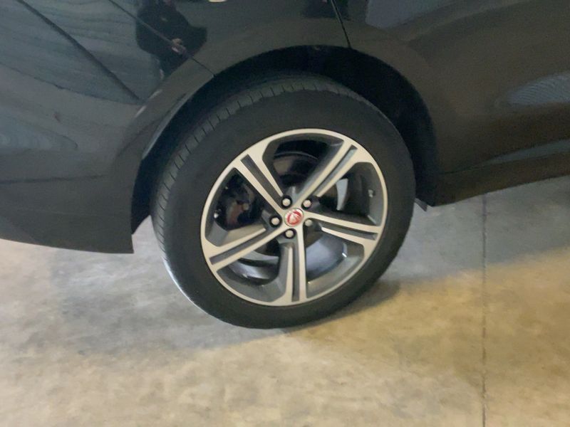 Jaguar F-Pace 25t R-Sport AWD 2020 – снимка 9