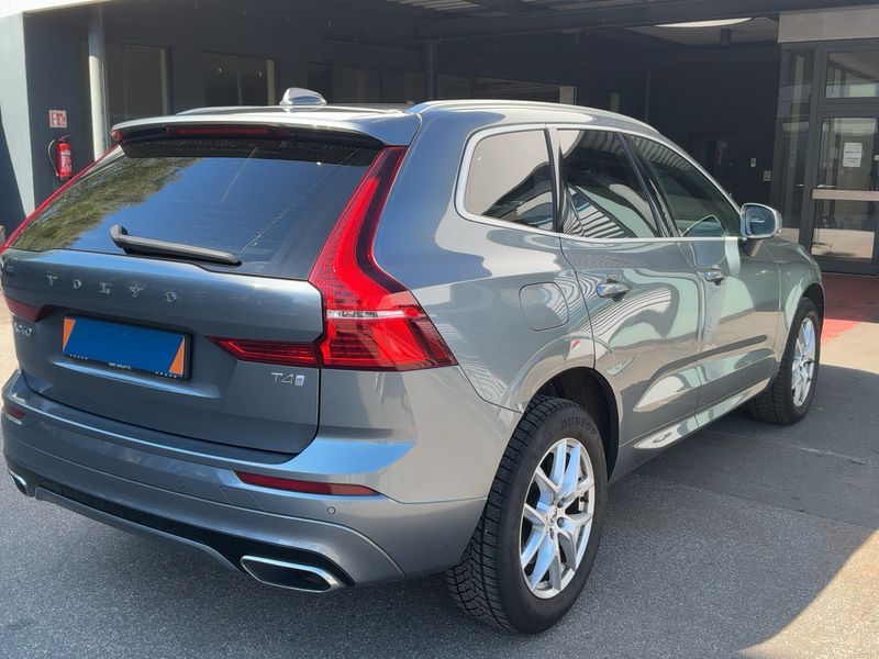 Volvo XC60 2.0 T4 R Design 2WD 2019 – снимка 8