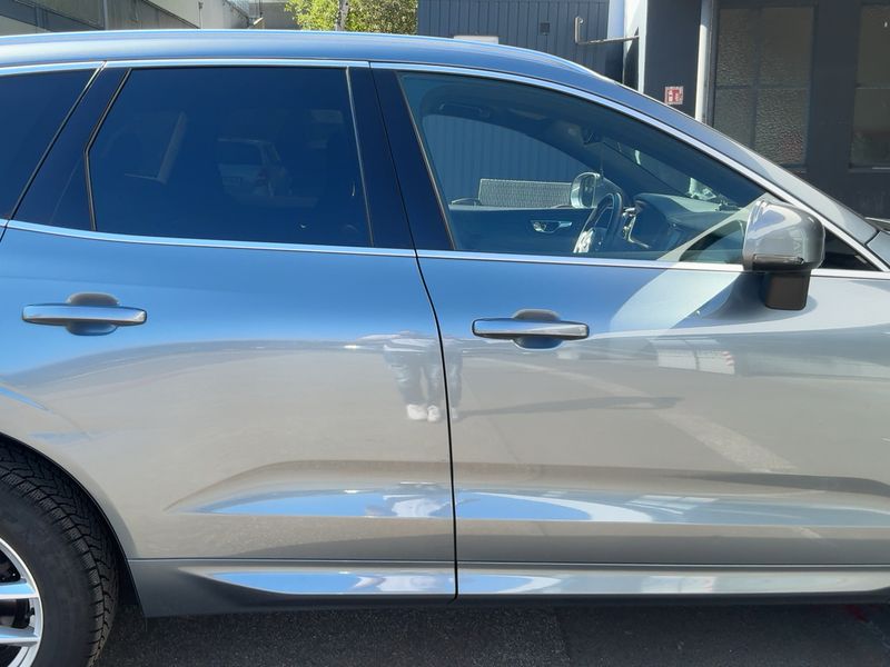 Volvo XC60 2.0 T4 R Design 2WD 2019 – снимка 10