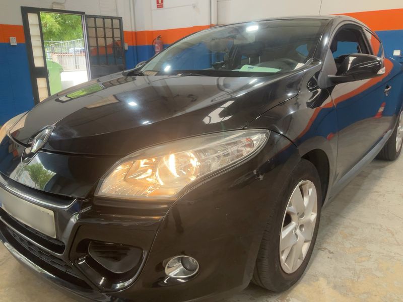 Renault Megane 1.6 Dynamique 2013 – снимка 2