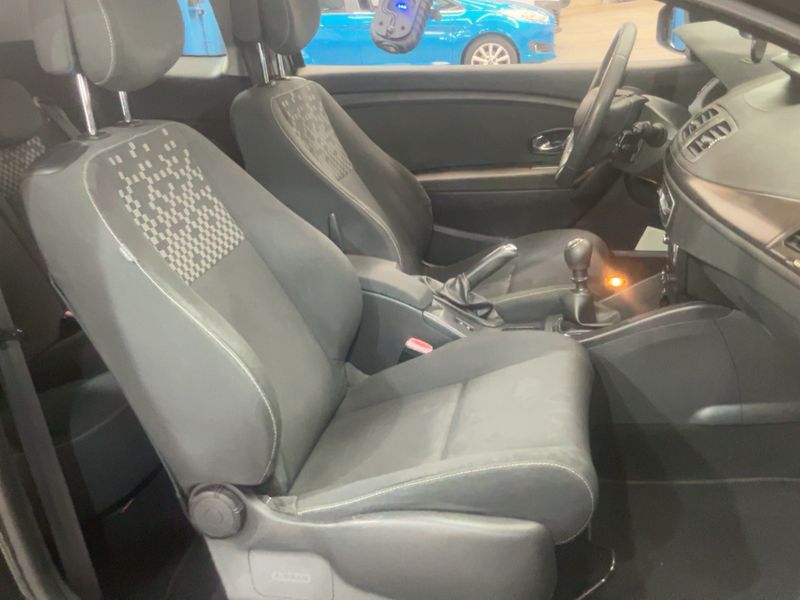 Renault Megane 1.6 Dynamique 2013 – снимка 16