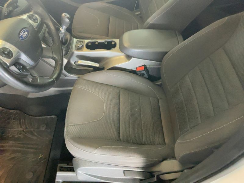 Ford Kuga 1.6 EcoBoost Trend 2014 – снимка 16