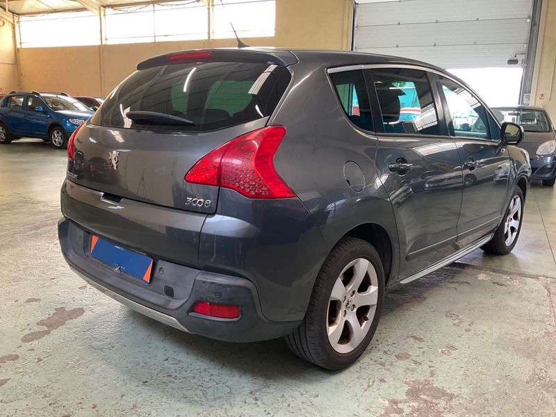 Peugeot 3008 1.6 HDi Premium Pack 2010 – снимка 2