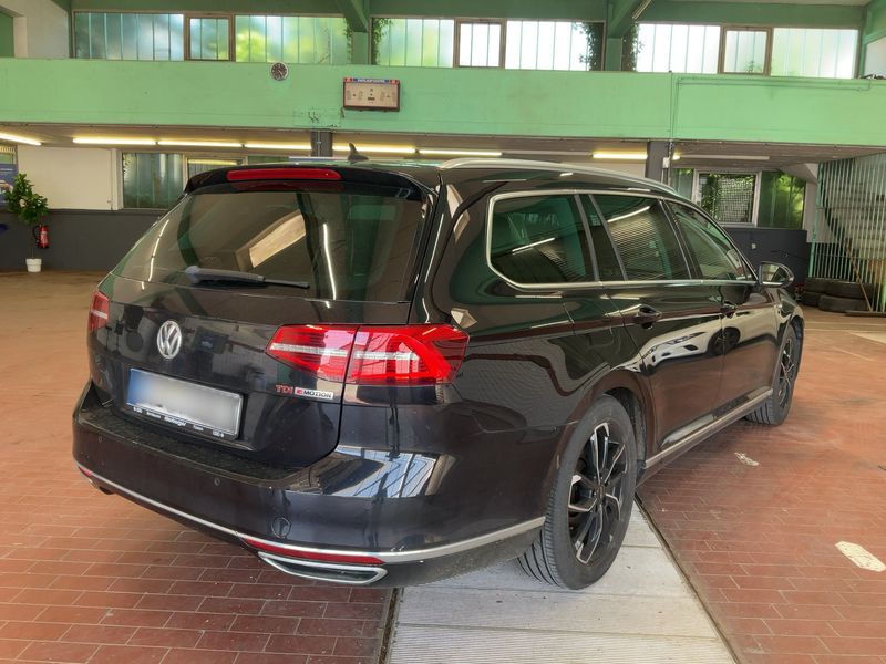 Volkswagen Passat 2.0 TDI Highline 4Motion BlueMotion Tech 2016 – снимка 8