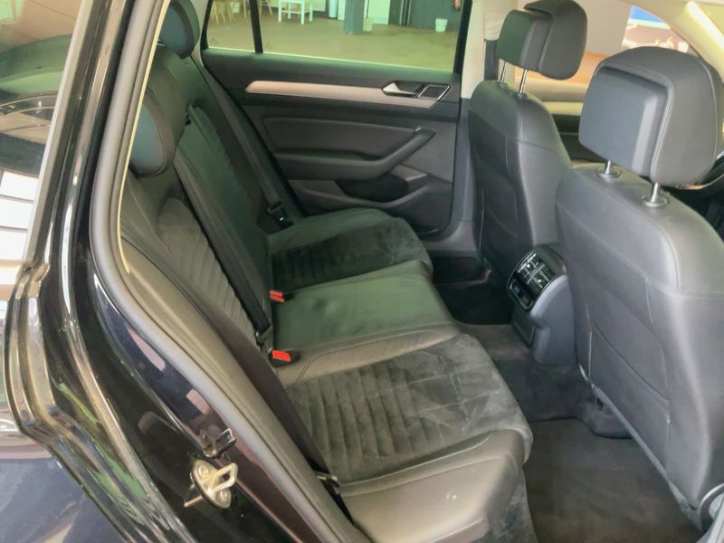 Volkswagen Passat 2.0 TDI Highline 4Motion BlueMotion Tech 2016 – снимка 20