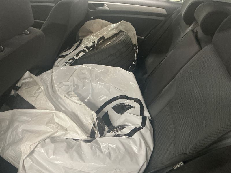 Volkswagen Golf VII 1.6 TDI Comfortline BlueMotion Tech 2014 – снимка на щета 37