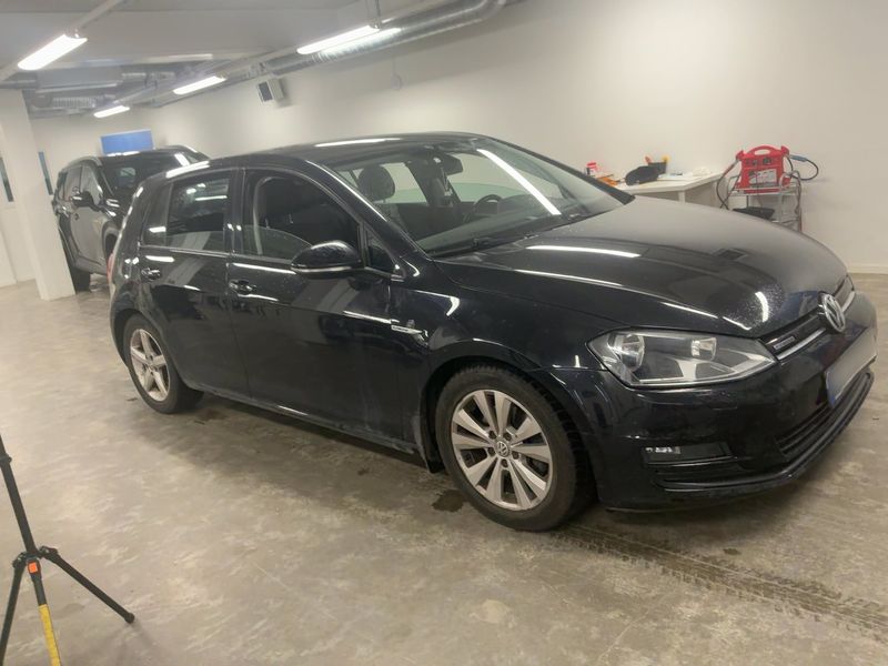 Volkswagen Golf VII 1.6 TDI Comfortline BlueMotion Tech 2014 – снимка на щета 12