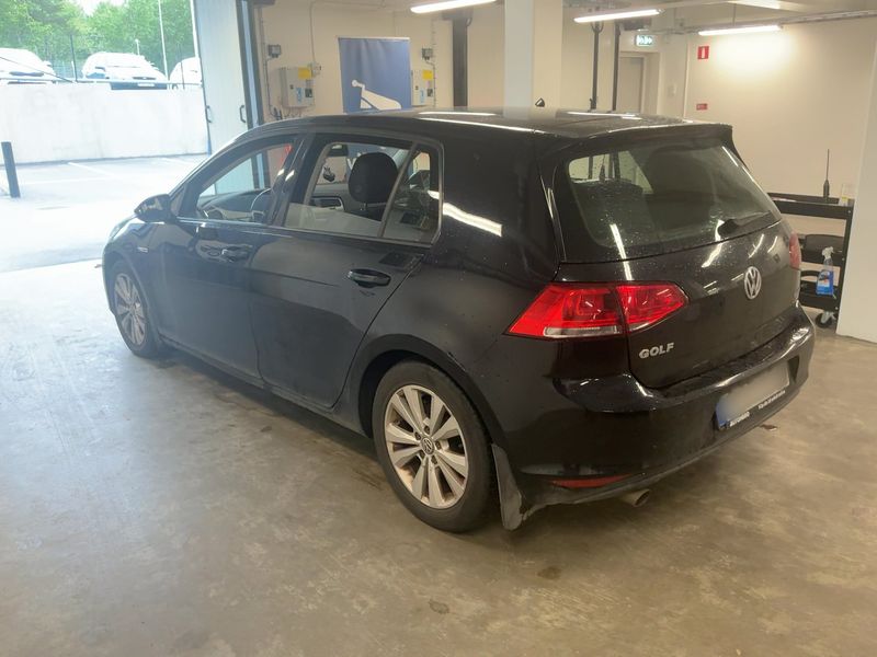 Volkswagen Golf VII 1.6 TDI Comfortline BlueMotion Tech 2014 – снимка на щета 6
