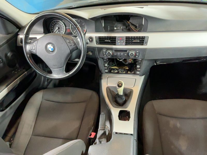 BMW 3er 320d 2010 – снимка 12