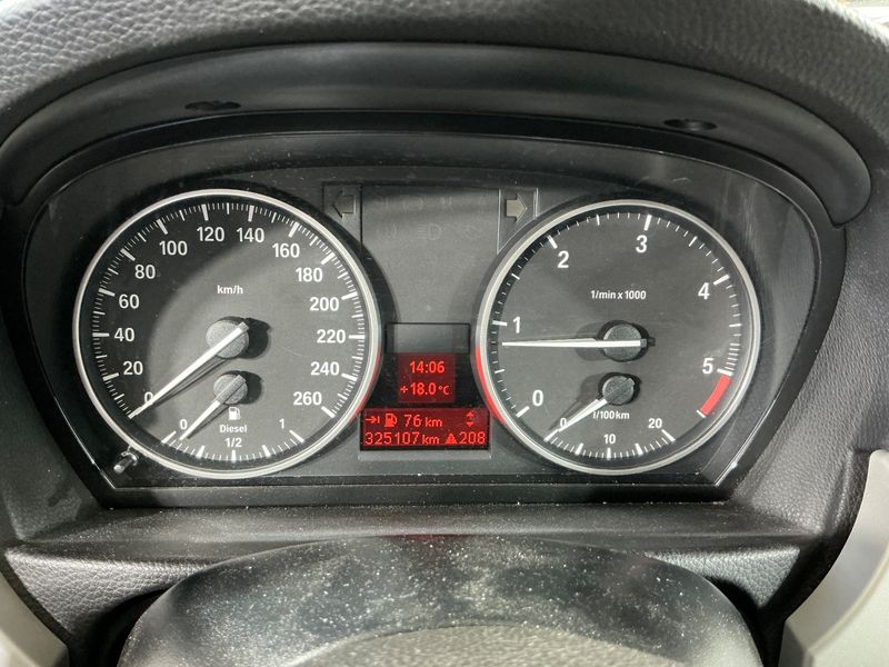 BMW 3er 320d 2010 – снимка 13