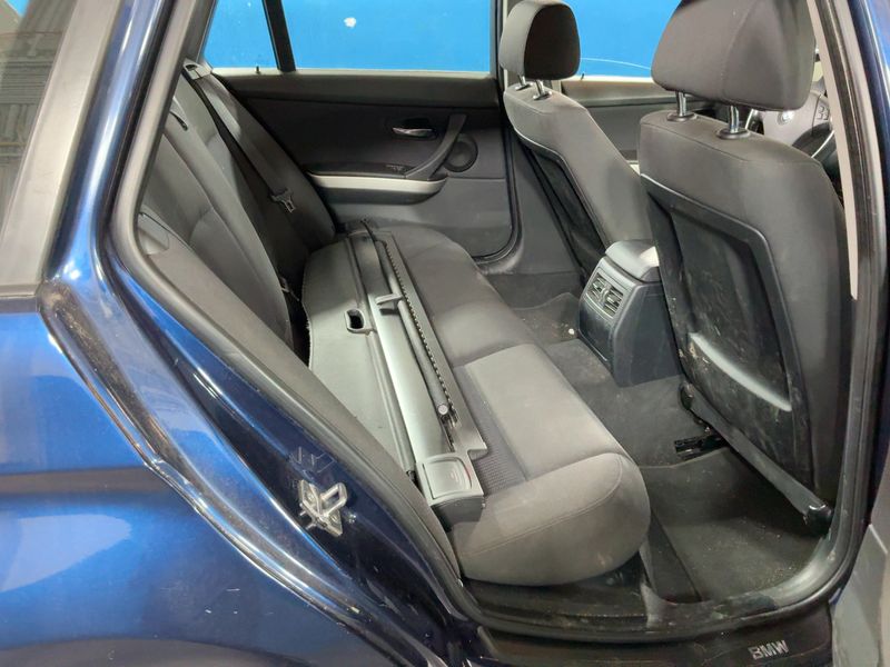 BMW 3er 320d 2010 – снимка 14