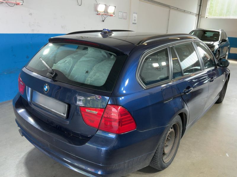 BMW 3er 320d 2010 – снимка 6