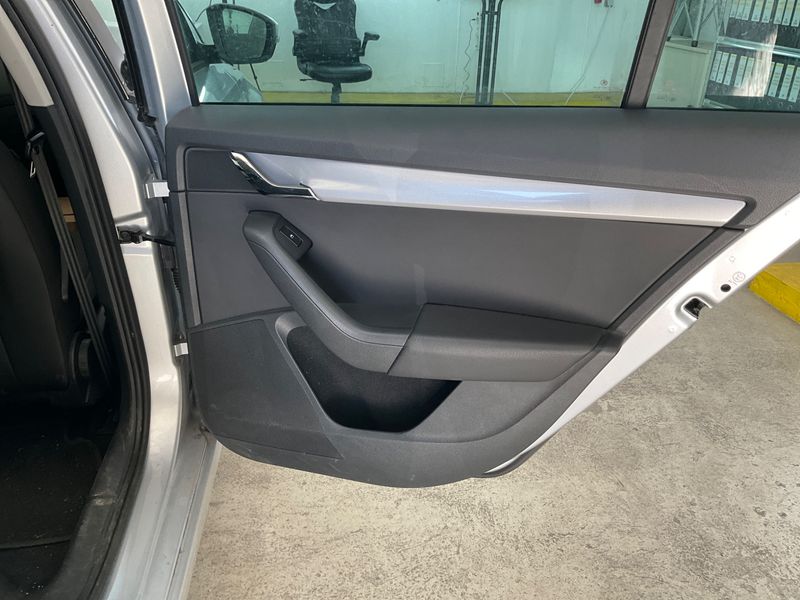 Skoda Octavia 1.2 TSI Ambition 2014 – снимка 41