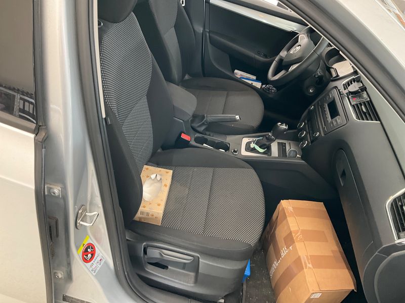 Skoda Octavia 1.2 TSI Ambition 2014 – снимка 40