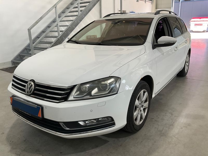 Volkswagen Passat 2.0 TDI Comfortline BlueMotion Tech 2013 – снимка 1