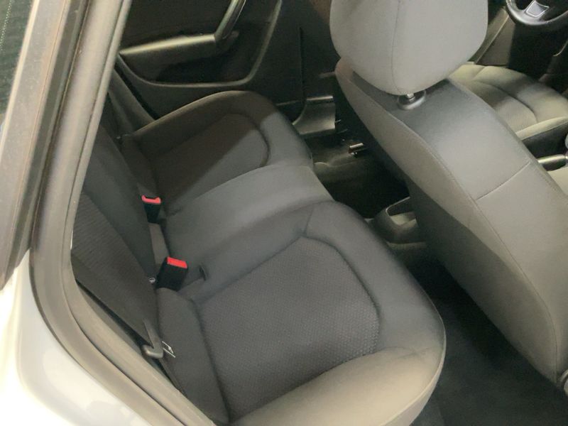 Audi A1 Sportback 1.6 TDI Attraction 2014 – снимка 19