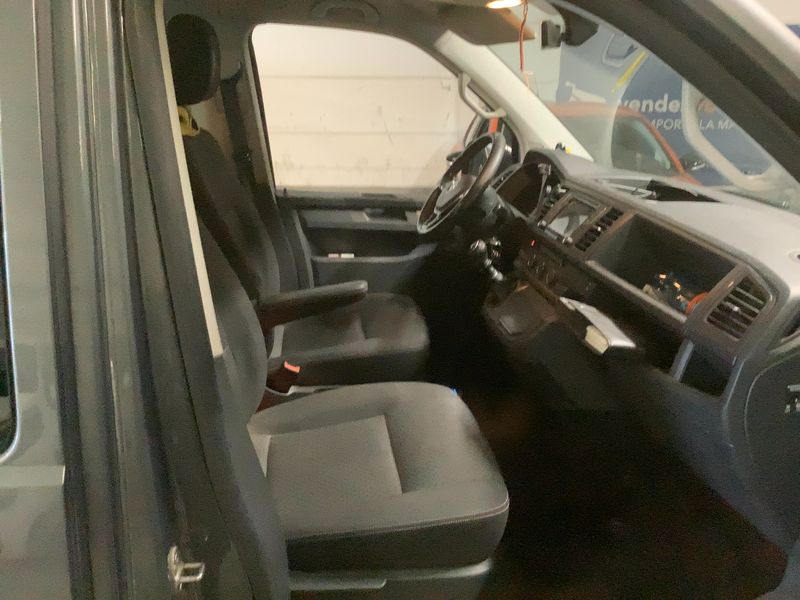 Volkswagen T6 Multivan 2.0 TDI Trendline 2017 – снимка 16