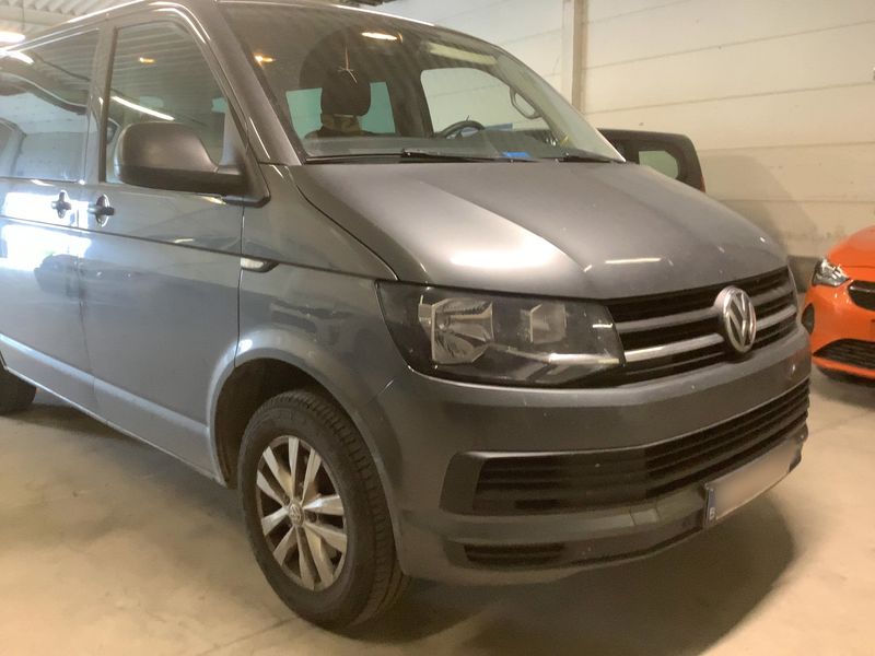 Volkswagen T6 Multivan 2.0 TDI Trendline 2017 – снимка 12