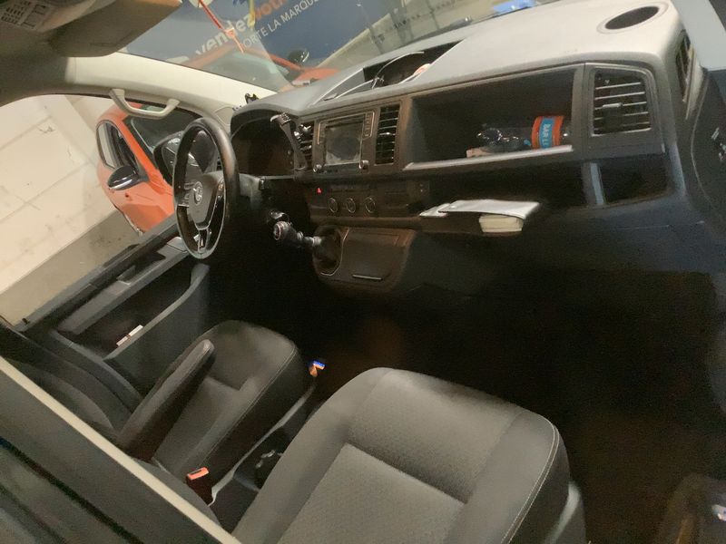 Volkswagen T6 Multivan 2.0 TDI Trendline 2017 – снимка 17