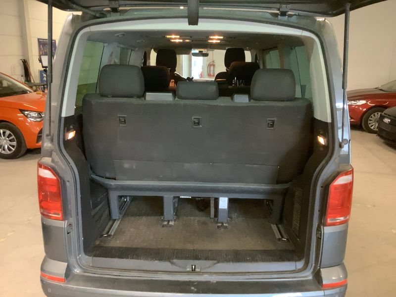 Volkswagen T6 Multivan 2.0 TDI Trendline 2017 – снимка 15