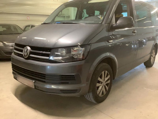 Volkswagen T6 Multivan 2.0 TDI Trendline 2017 – снимка 2