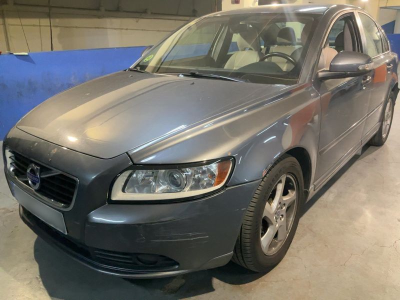 Volvo S40 2.0 D3 Business Edition 2012 – снимка 2
