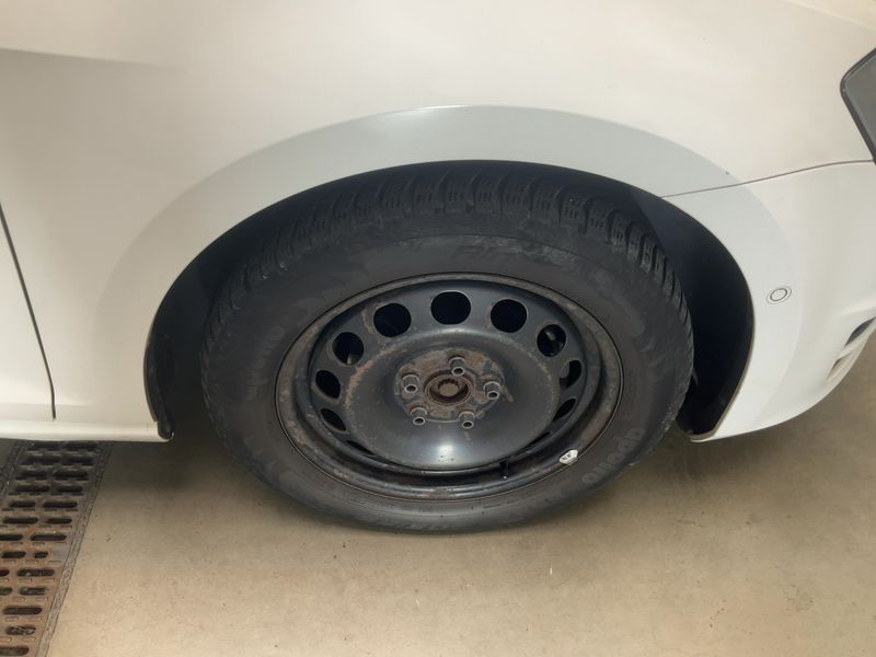 Volkswagen Golf VII 1.6 TDI Comfortline BlueMotion Tech 2014 – снимка 11