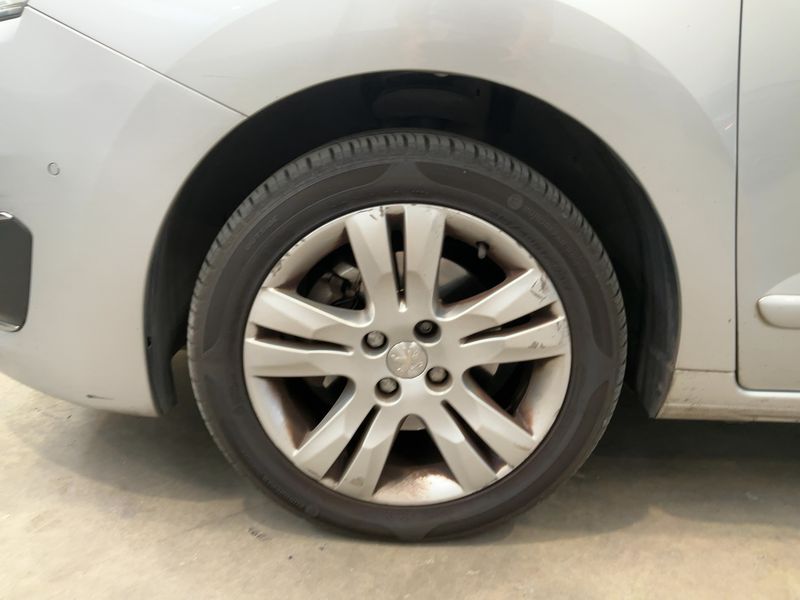 Peugeot 5008 1.6 Blue-HDi Allure 2016 – снимка 3