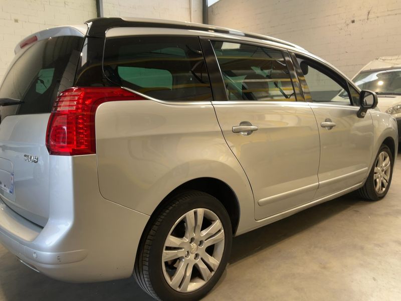 Peugeot 5008 1.6 Blue-HDi Allure 2016 – снимка 8