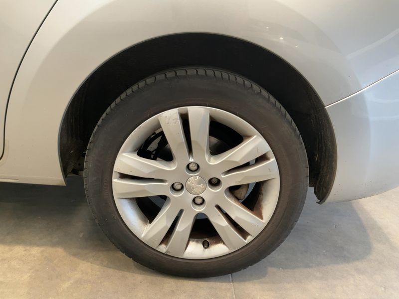 Peugeot 5008 1.6 Blue-HDi Allure 2016 – снимка 5