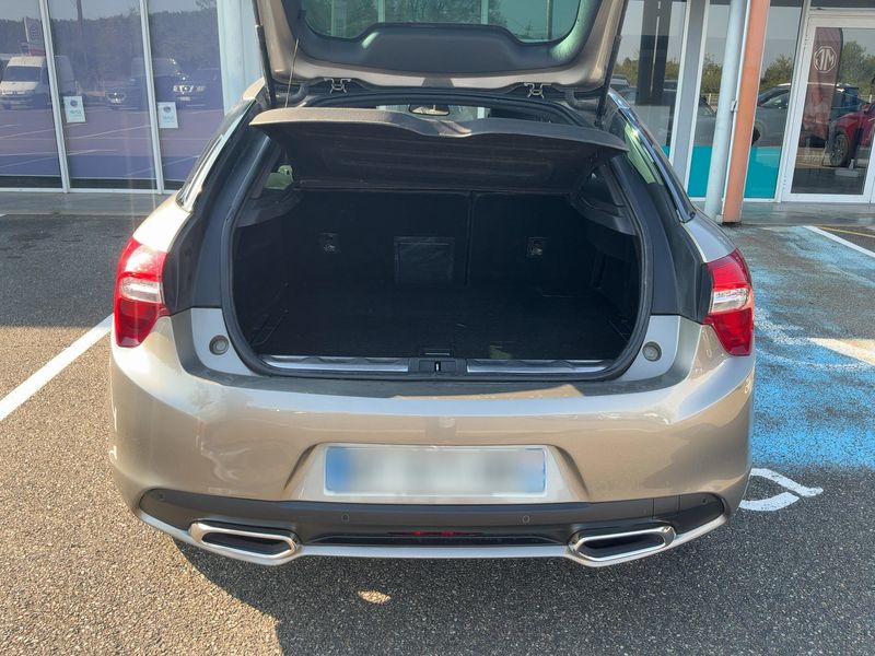 Citroen DS5 2.0 HDi Hybrid4 SoChic 2011 – снимка 15