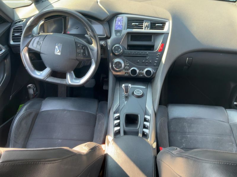 Citroen DS5 2.0 HDi Hybrid4 SoChic 2011 – снимка 17