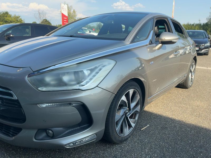 Citroen DS5 2.0 HDi Hybrid4 SoChic 2011 – снимка 2