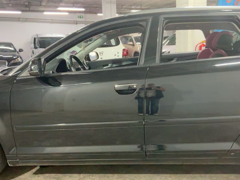Audi A3 Sportback 1.6 TDI Attraction 2011 – снимка на щета 4