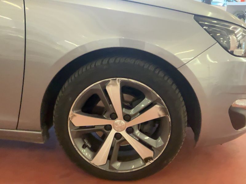 Peugeot 308 1.6 Blue-HDi Allure 2016 – снимка 12