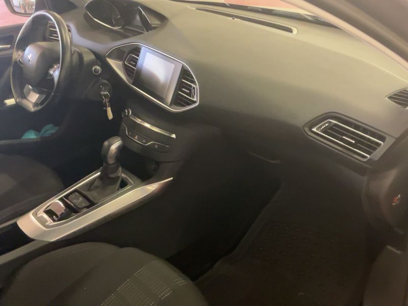 Peugeot 308 1.6 Blue-HDi Allure 2016 – снимка 18