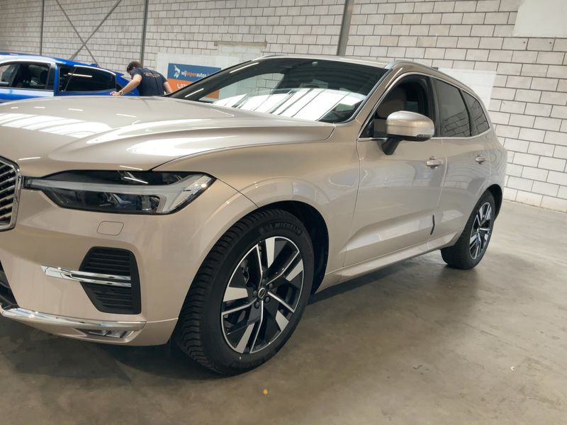 Volvo XC60 2.0 B5 Mild-Hybrid Plus Bright AWD 2026 – снимка 2