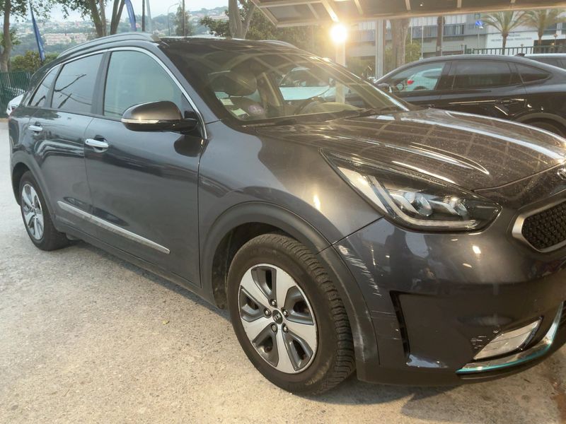Kia Niro 1.6 Hybrid Premium 2018 – снимка 12