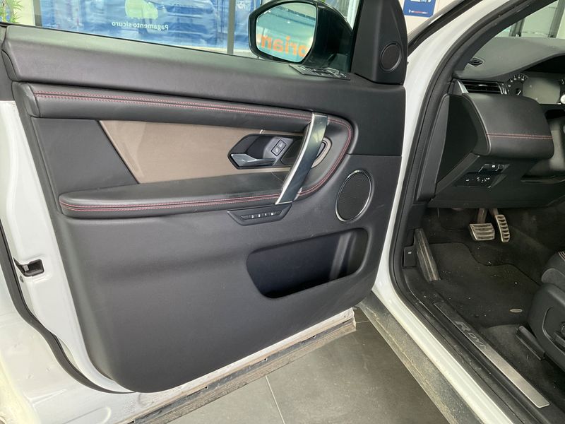 Land Rover Discovery Sport D180 R-Dynamic AWD 2019 – снимка 33