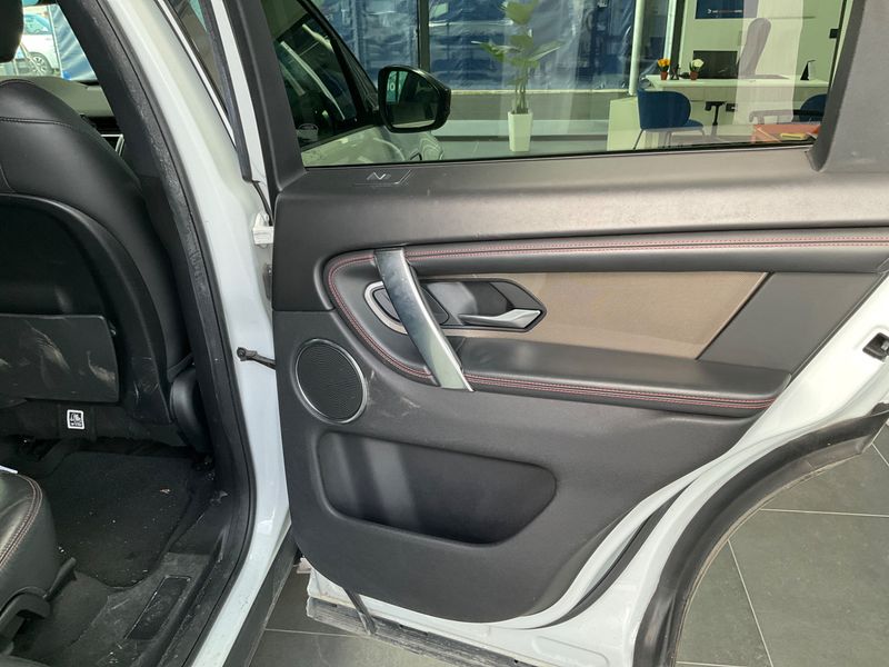 Land Rover Discovery Sport D180 R-Dynamic AWD 2019 – снимка 29