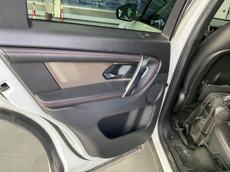 Land Rover Discovery Sport D180 R-Dynamic AWD 2019 – снимка 27