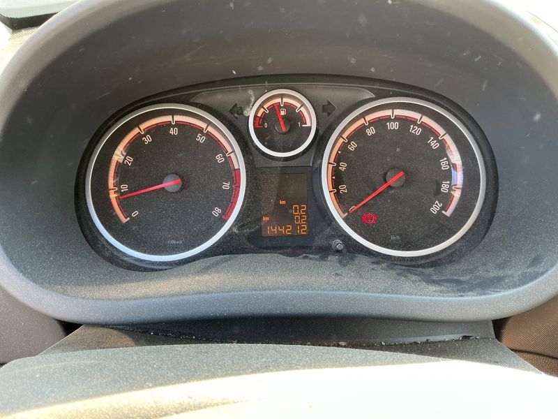 Opel Corsa 1.2 Innovation "110 Jahre" 2009 – снимка 4