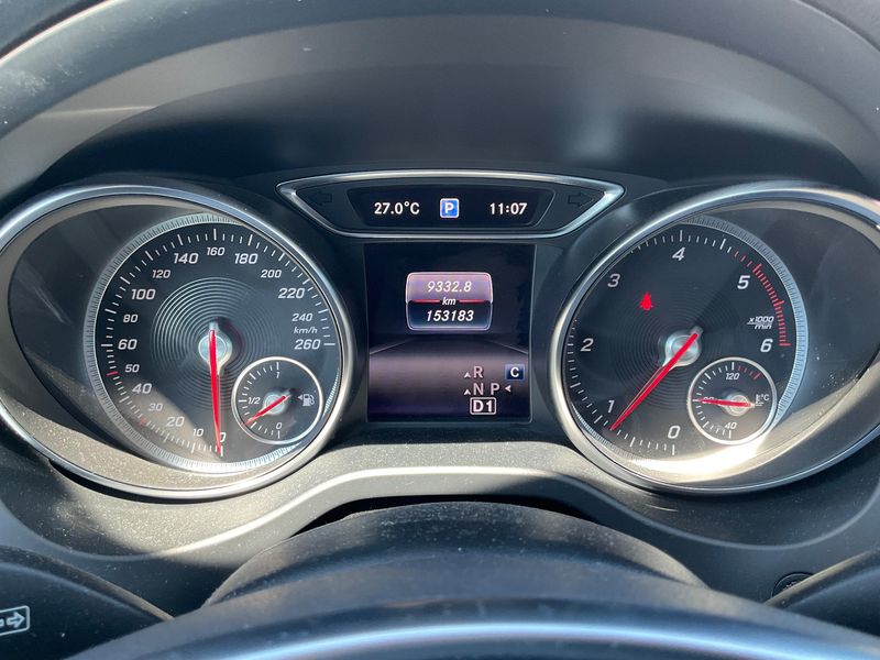 Mercedes-Benz CLA-Klasse CLA 200 d Shooting Brake 4Matic Premium 2018 – снимка 18