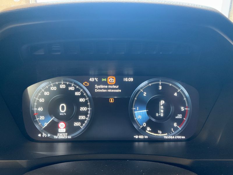 Volvo XC90 2.0 D5 Momentum AWD 2016 – снимка 18